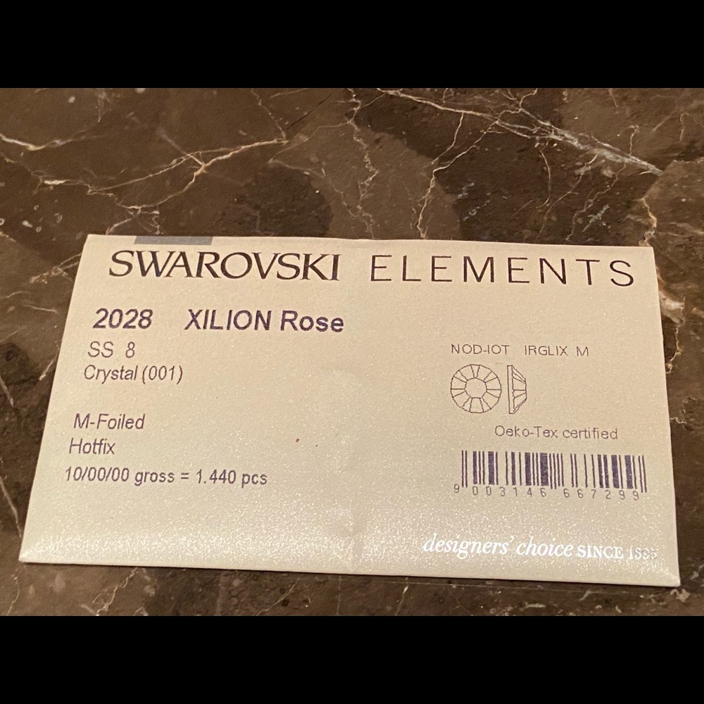 Authentic Swarovski Crystal Elements Hotfix SS8